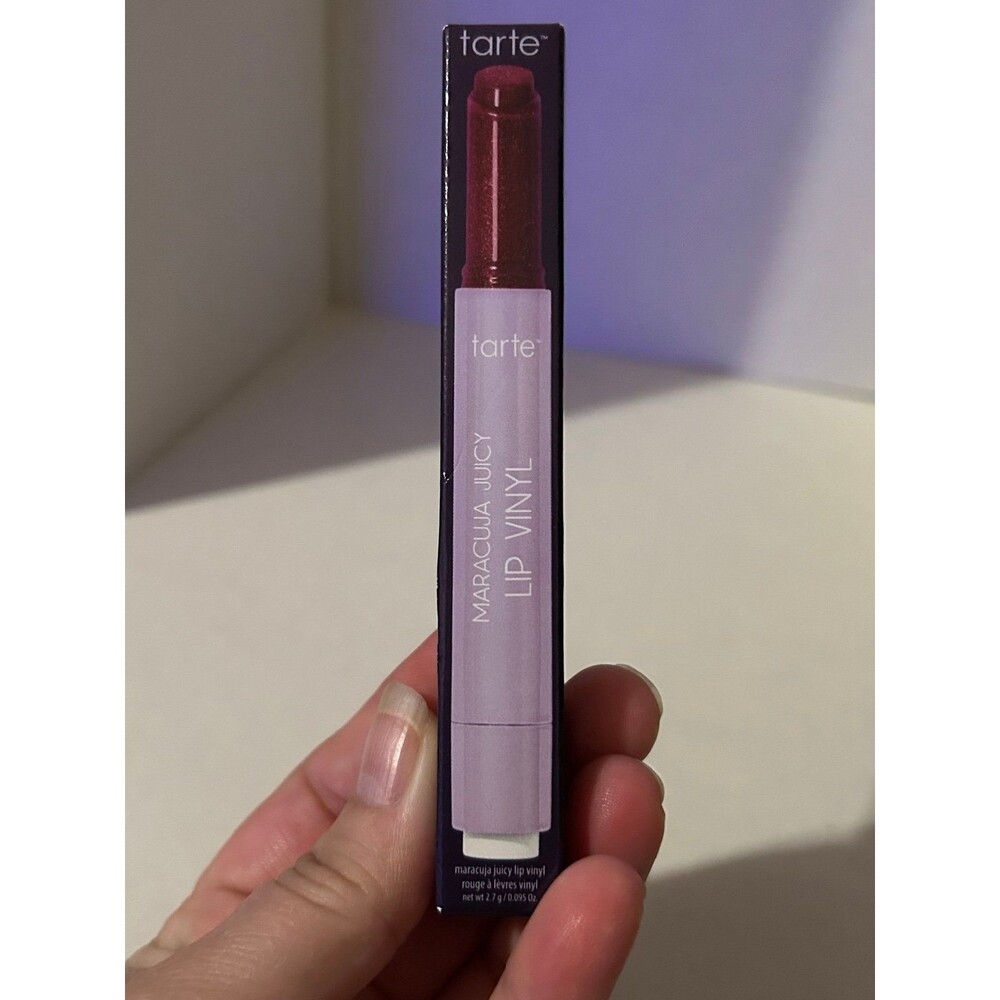 Tarte Maracuja Juicy Lip Vinyl in Shimmering Cranberry 2.7 g/0.095 oz